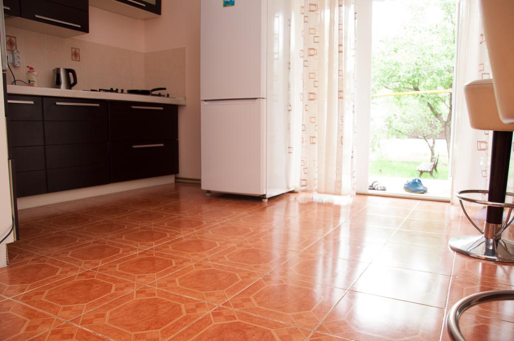 Almaty Backpackers Hostel Ngoại thất bức ảnh