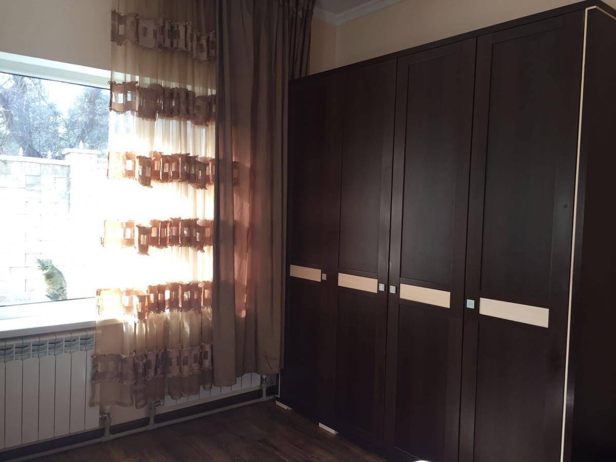 Almaty Backpackers Hostel Ngoại thất bức ảnh